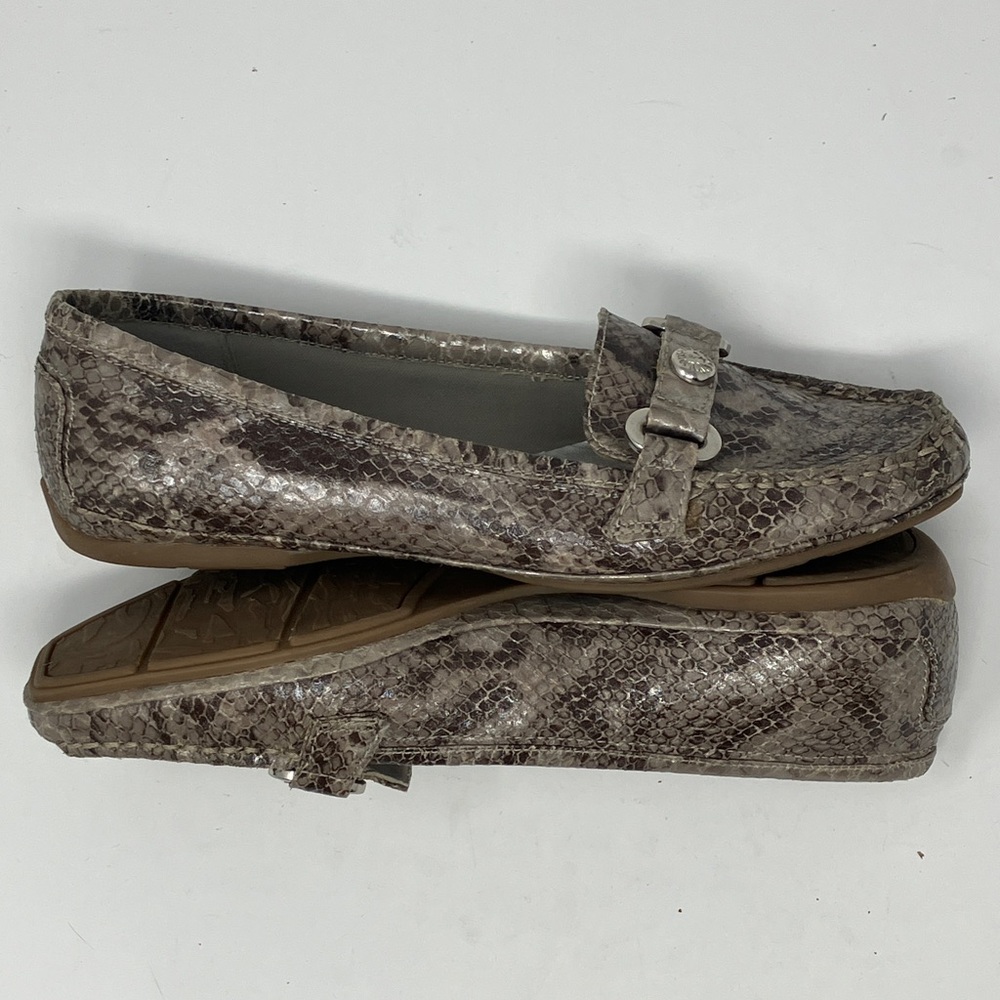 Anne Klein AXEWEN Snakeskin Pattern Loafers - Brown/Taupe Size 7.5M - Picture 9 of 13